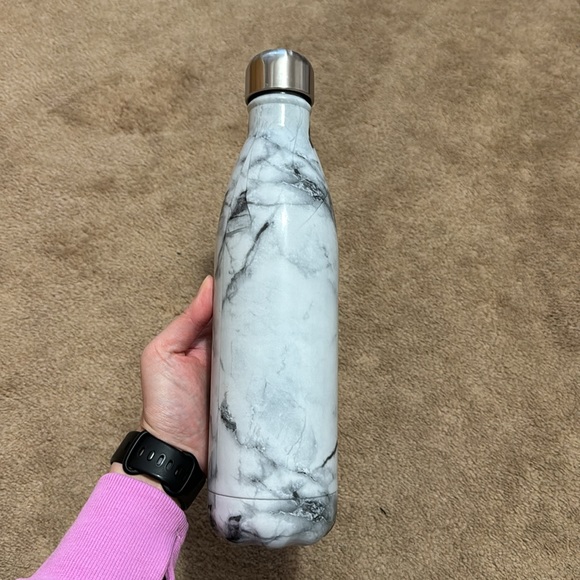 Swell White Marble 25 oz. Water Bottle - Picture 5 of 12